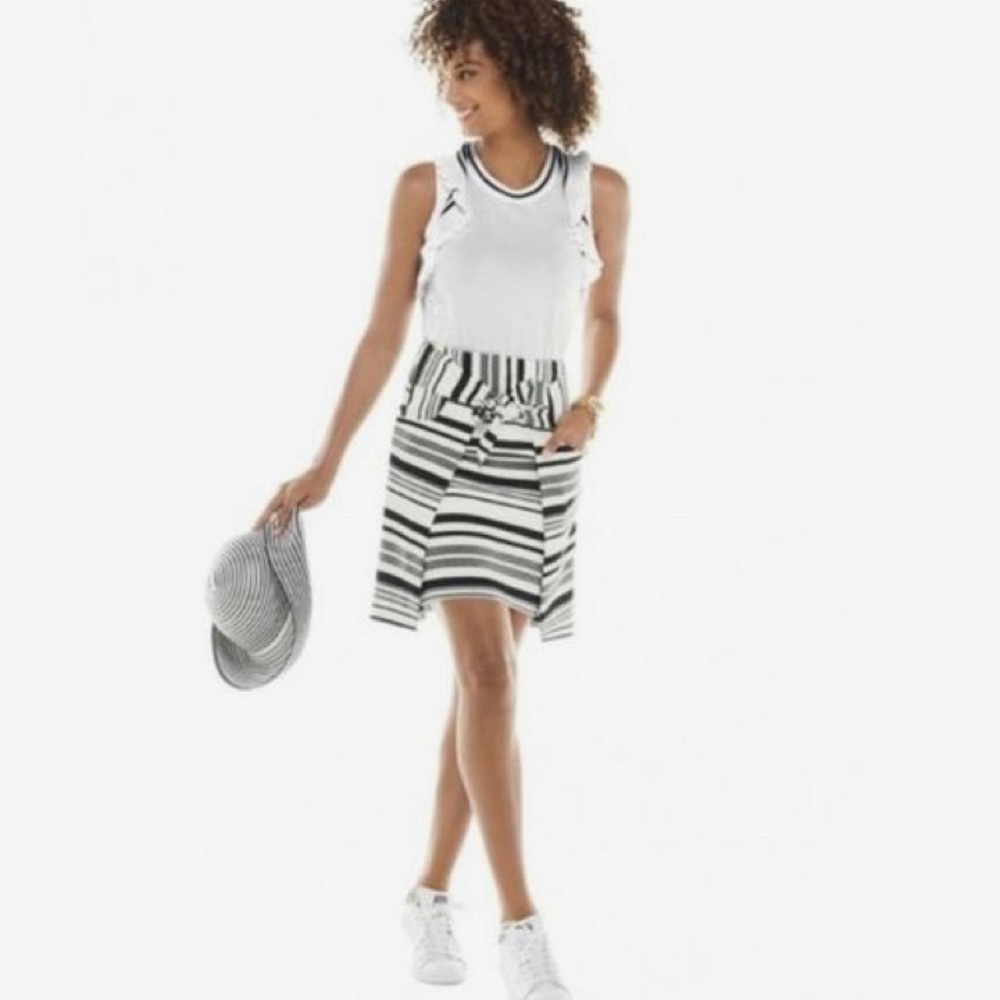 Cabi skirt NWT size xs ponte knit